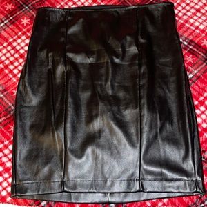 Black leather skirt from fashion nova size large Only worn once